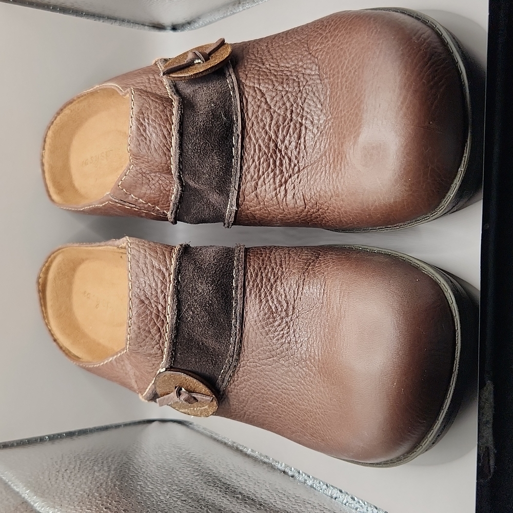 EasySpirit womens clogs